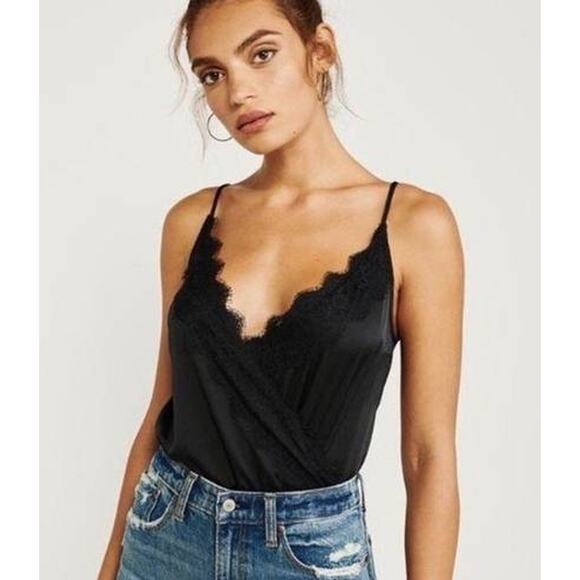 Abercrombie & Fitch Tops - Abercrombie & Fitch Women’s Adjustable Strap V-Neck Lace Bodysuit Size M Blue